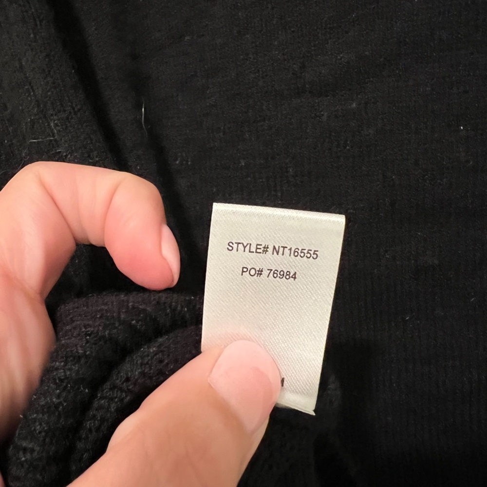 Lulu's - NWOT Long Sleeve Off the Shoulder. Size Medium. - Picture 7 of 7